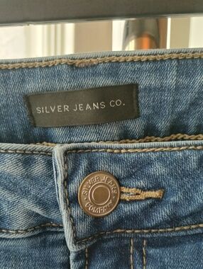 Silver Jeans Blue Ankle/Cropped Jeans